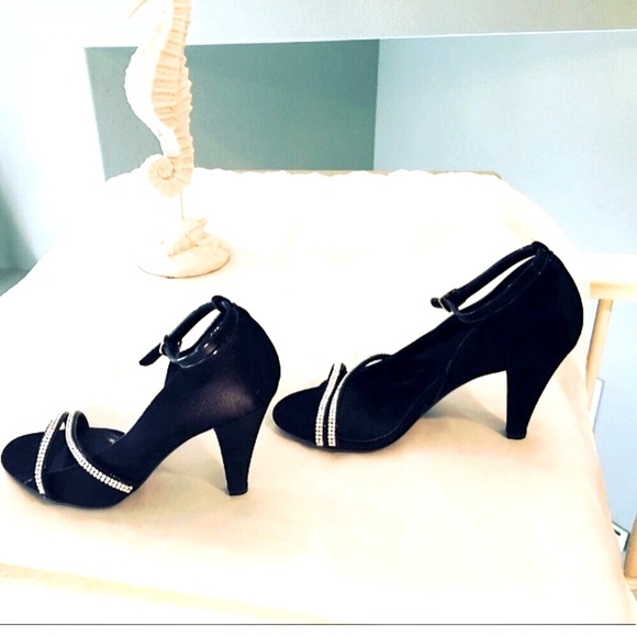 Judith Leiber Shoes - Judith Leiber Crystal Black Satin Swarovski 👠 8B